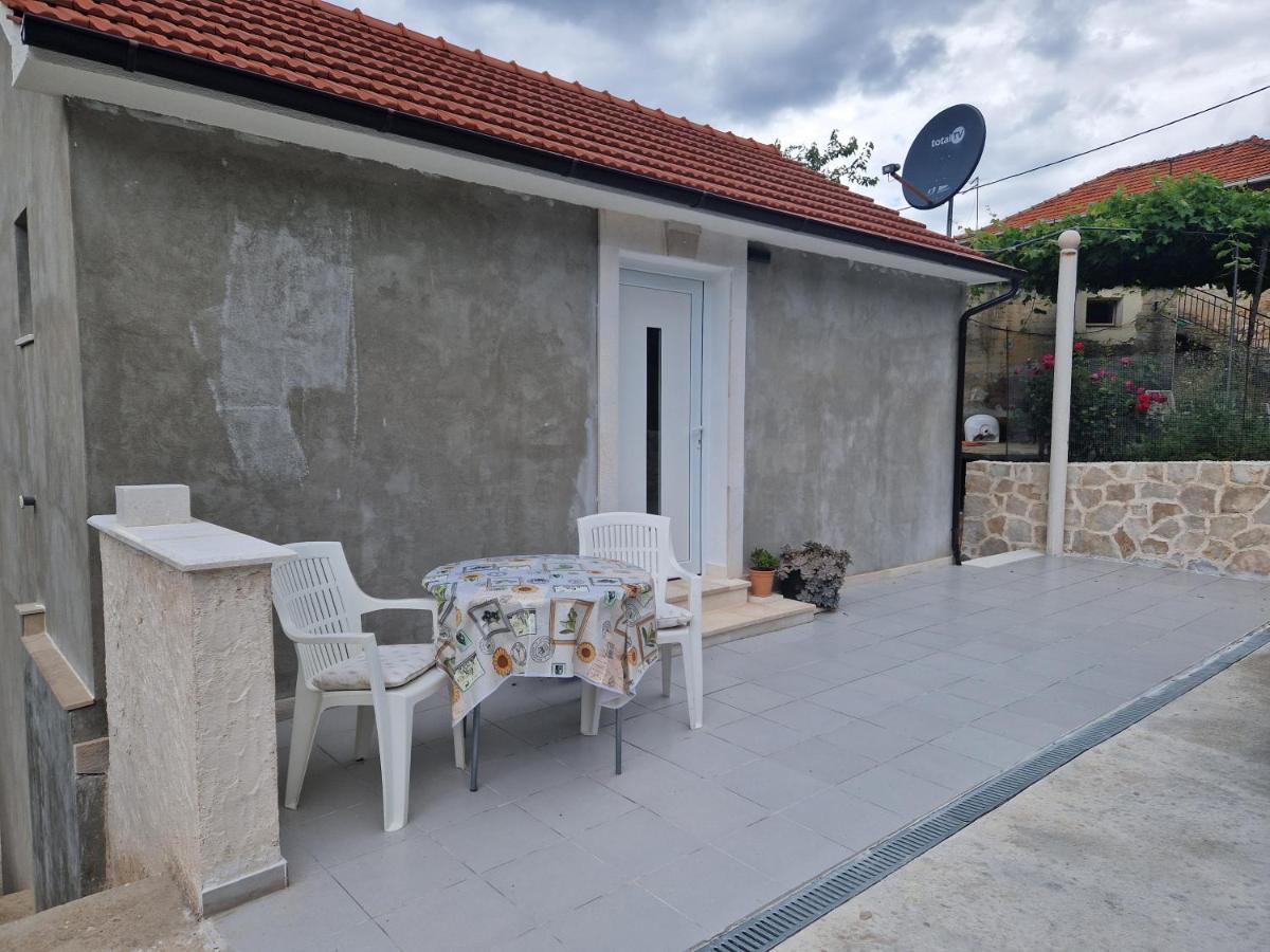 耶尔萨 Kuca Za Odmor Dobrila酒店 外观 照片